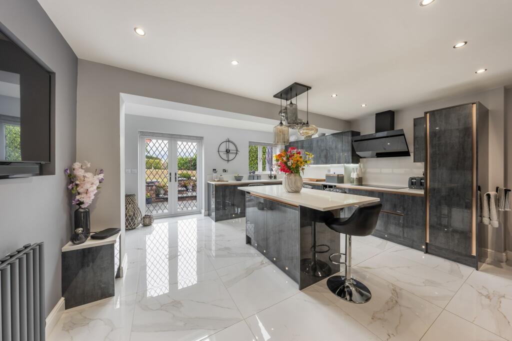 House in Hawarden, Aston Park - View 4