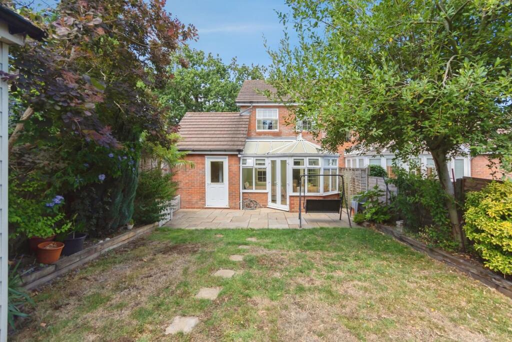 St. Francis Avenue, Solihull photo 5