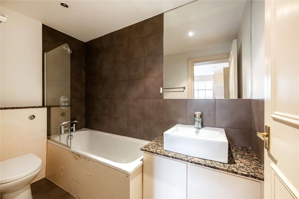 Apartment in London - More