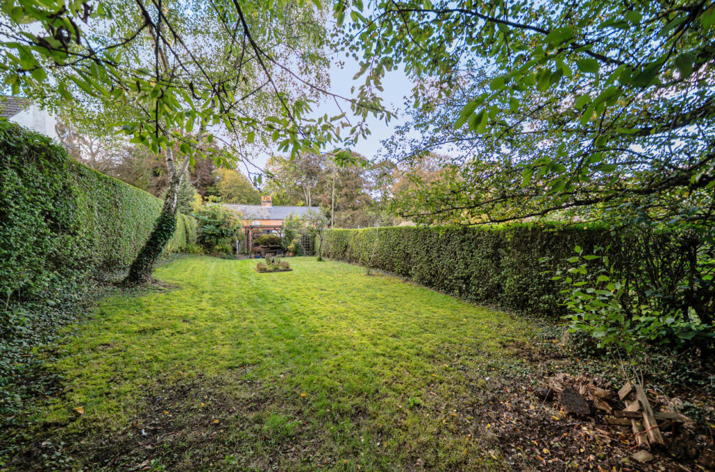 Wellhouse Road, Beech, Alton, Hampshire, GU34 photo 2
