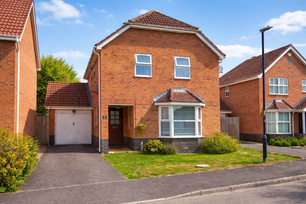 Main image of property: Snowshill Close, Swindon, SN25