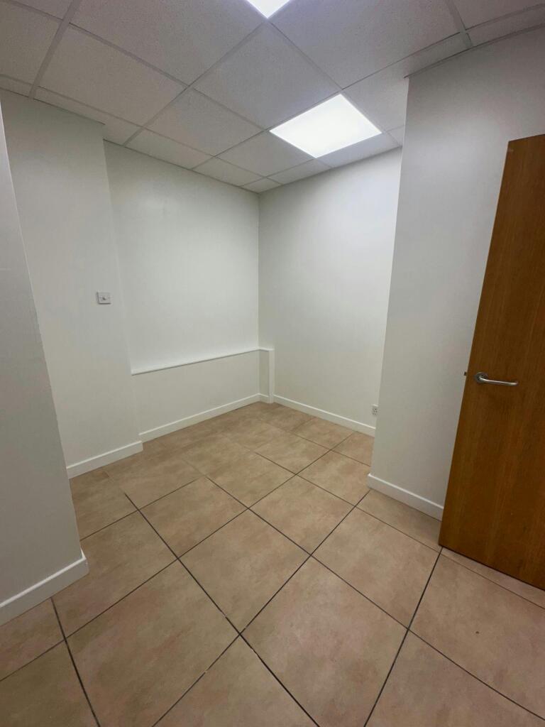 82 King St Kilmarnock new 005.jpg