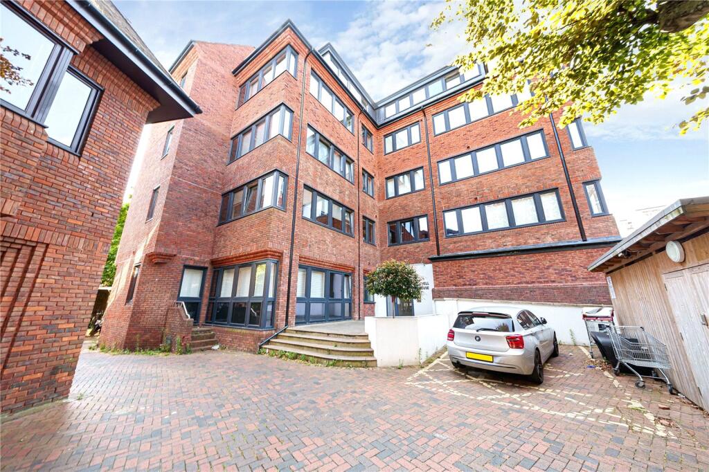 Main image of property: High Street, Uxbridge, UB8