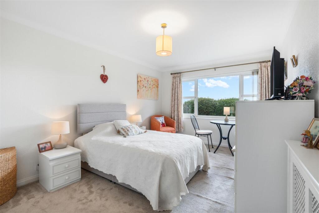 Cliff Road, Eastbourne - View 4
