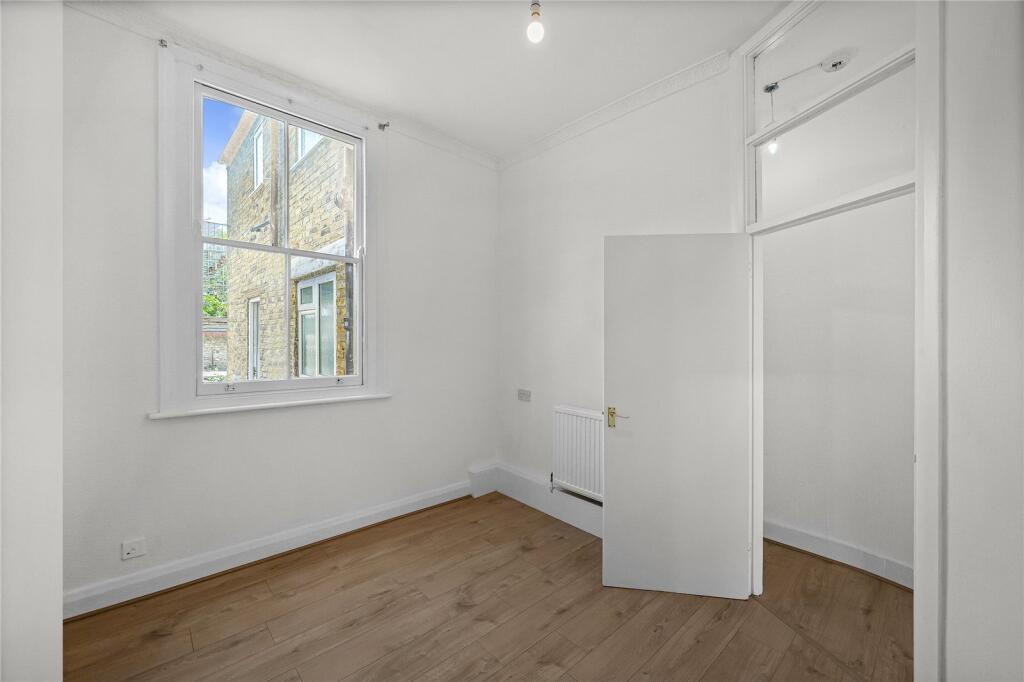 Apartment in London - More