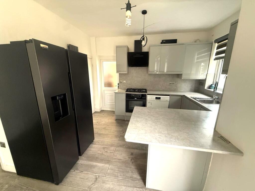 House in Harrow - View 2