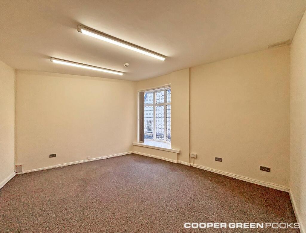 51 High Street, First Floor Office
