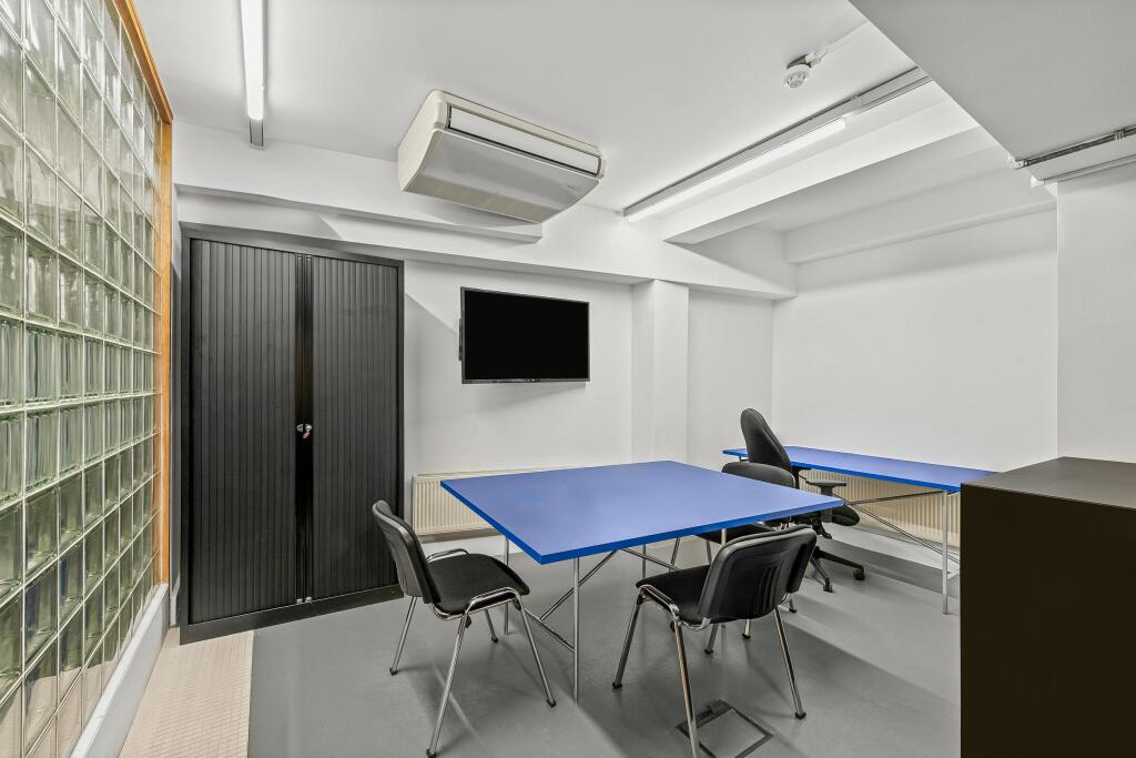 office 8.jpg