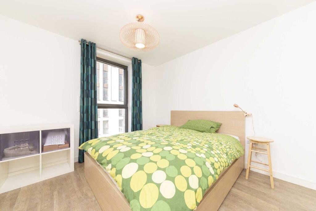Apartment in London - View 5