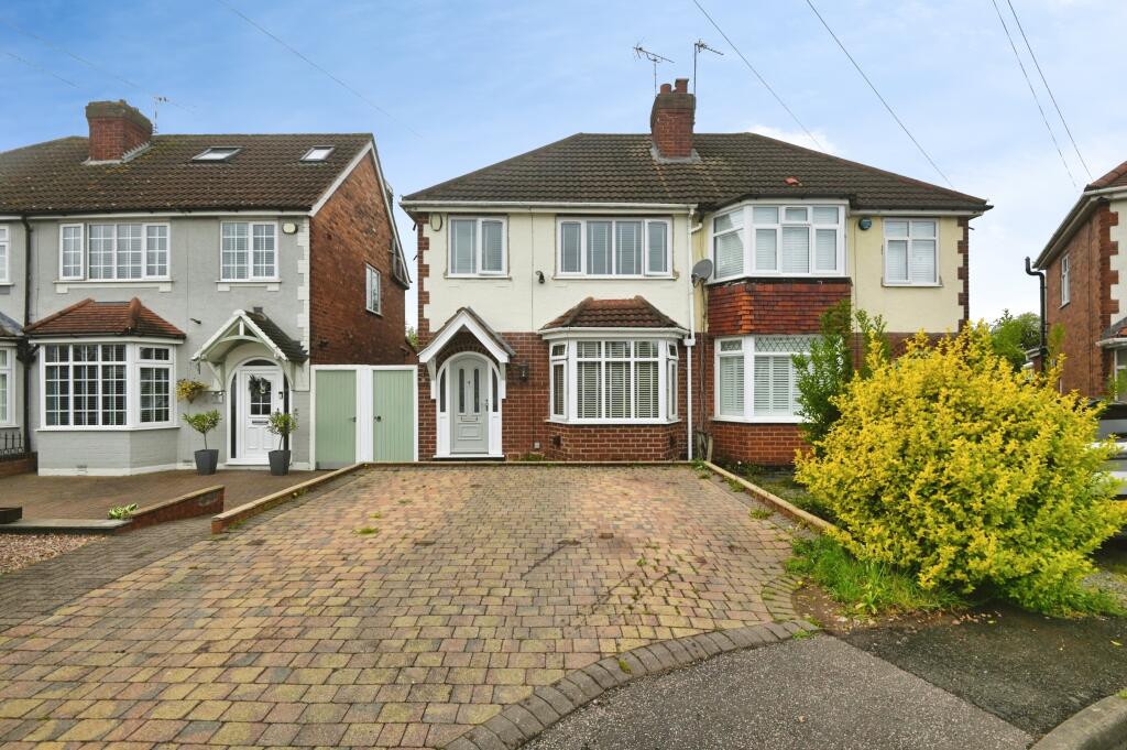 Main image of property: Park Grove, Birmingham, B46