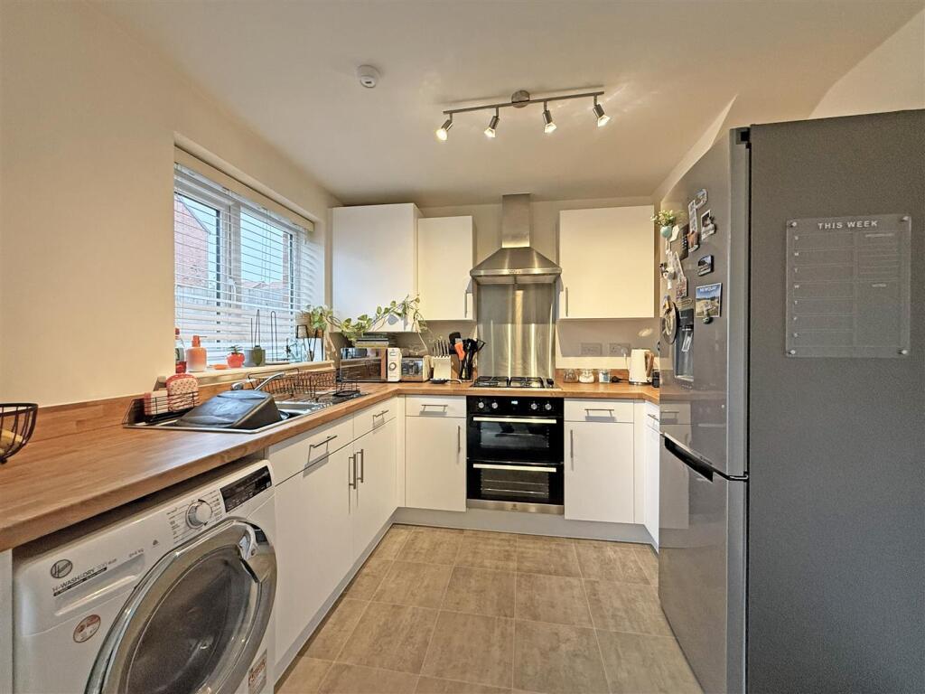 Davison Drive, Preston Street, Shrewsbury photo 3