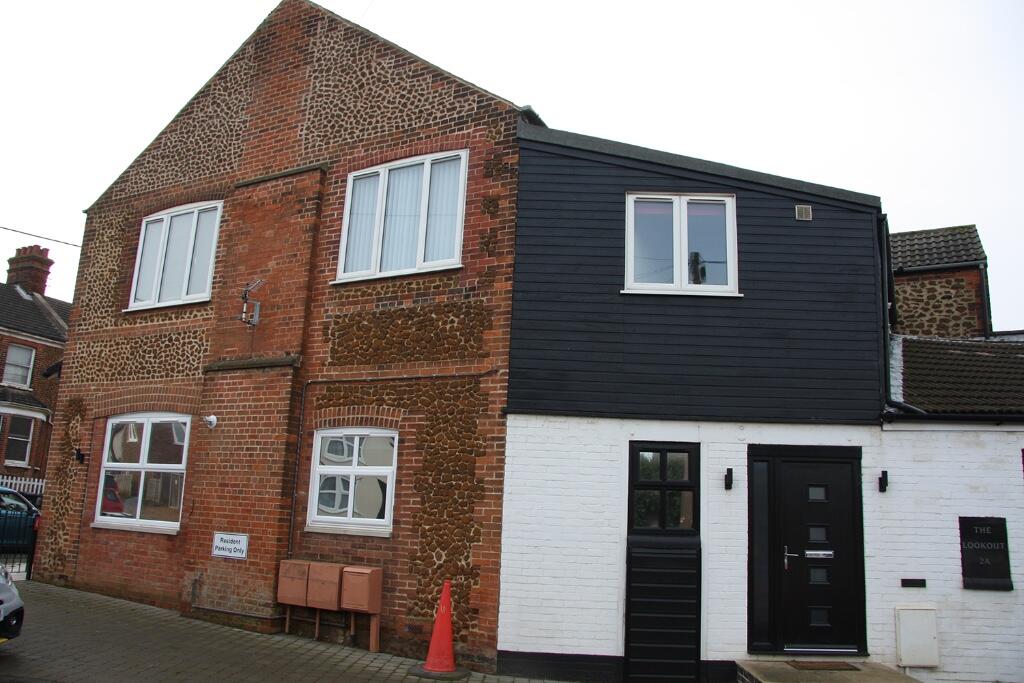 2-bed flat on The Lookout 2a Crescent Lane Hunstanton, Norfolk, PE36, £192,000