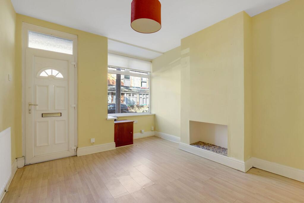 House in Nottingham - View 2