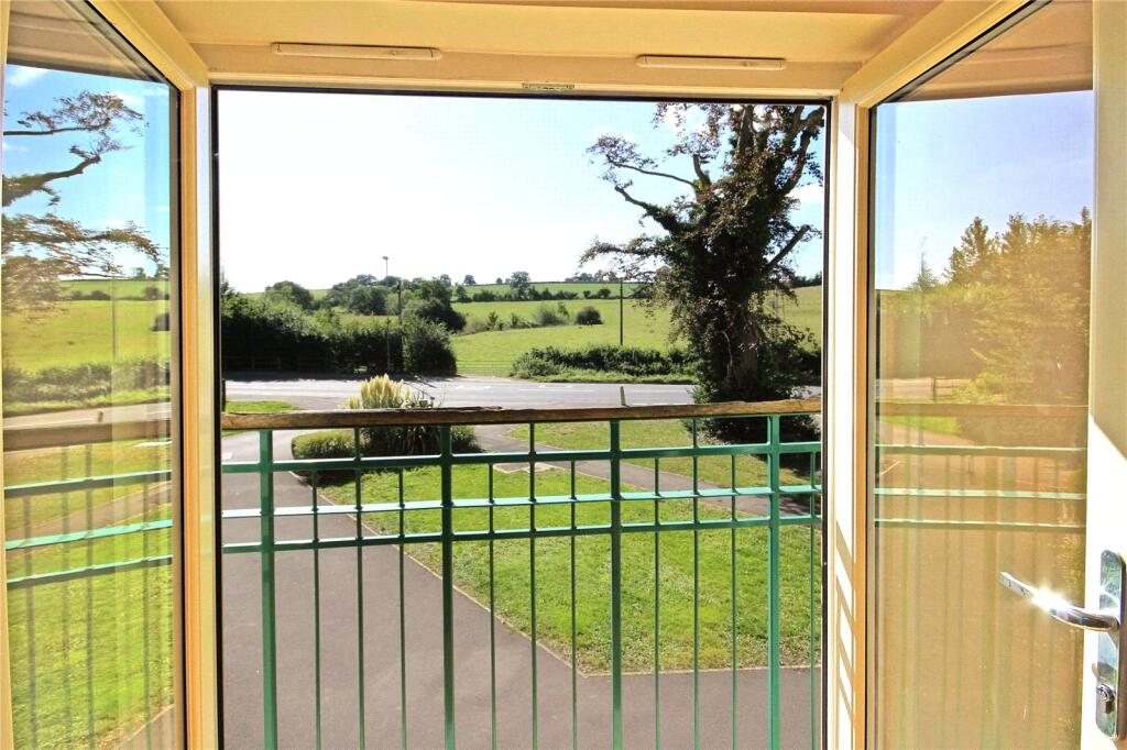 Sir Bernard Lovell Road, Malmesbury, Wiltshire, SN16 photo 3