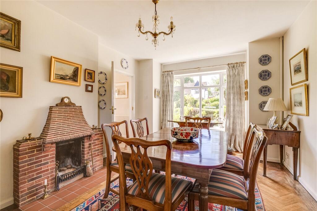 House in North Hertfordshire, Knebworth - More