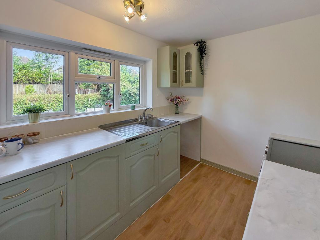 Apartment in London - View 5