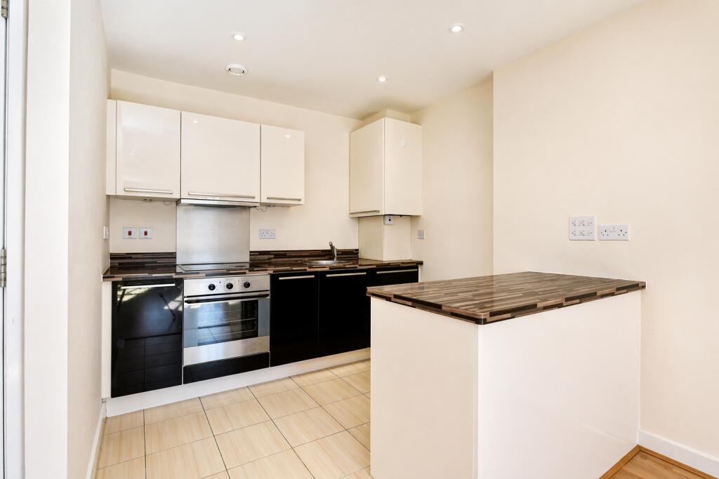 Additional image 3 of Newsom Place, St Albans, Hertfordshire, AL1
