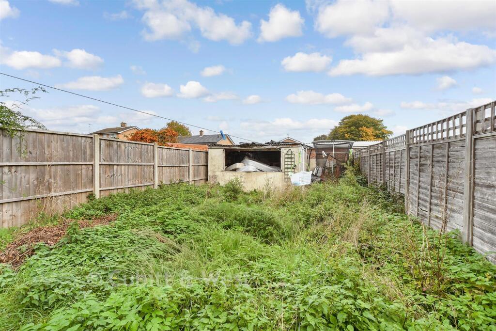Hanworth Road, Redhill, Surrey photo 3