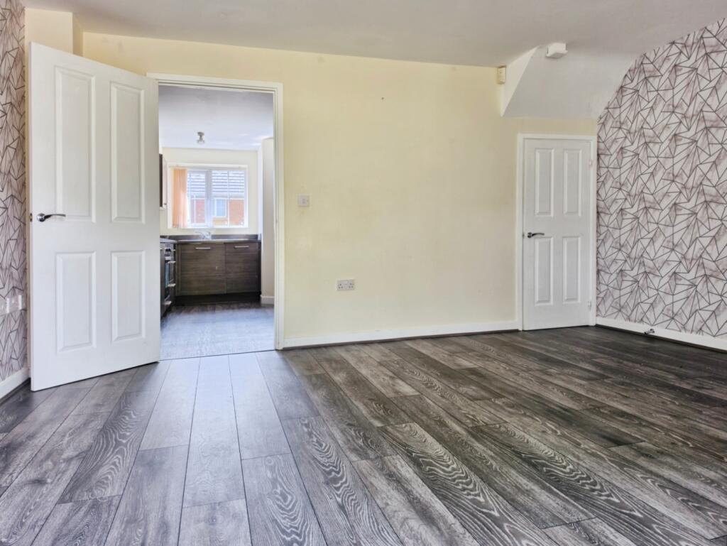 House in Oldham, Greater Manchester - View 2