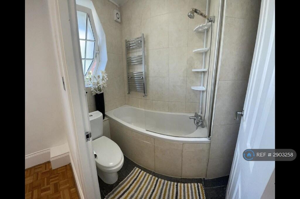 3 bedroom flat for rent