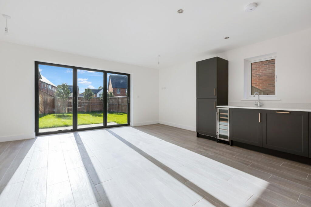 Oak Avenue, Elswick, Preston, PR4 3YN photo 2