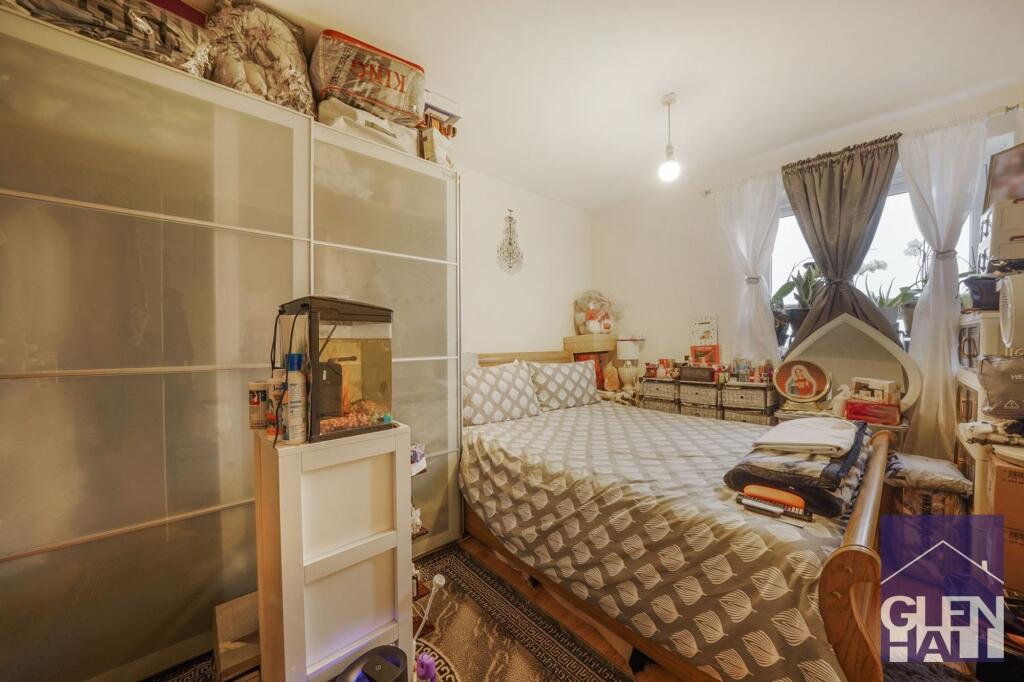 Highview Gardens, Swinson House, N11 - More