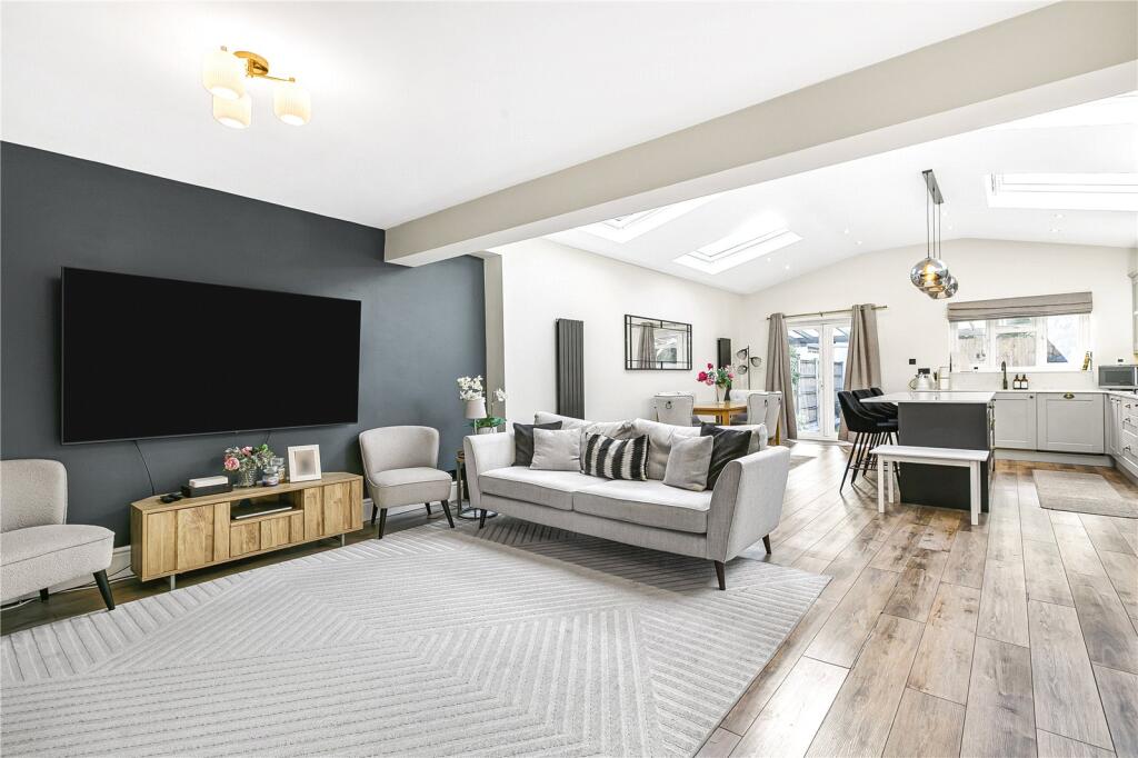 House in Twickenham - View 2