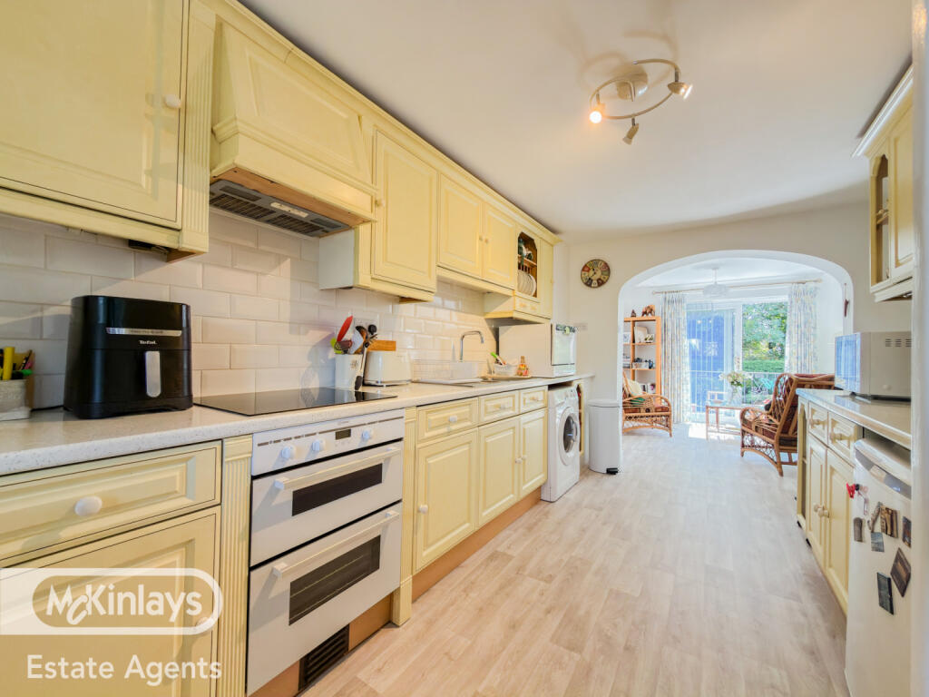 House in Taunton - View 5