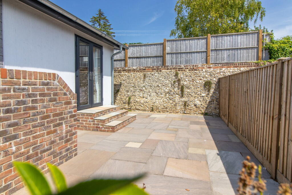 House in Southampton - View 3
