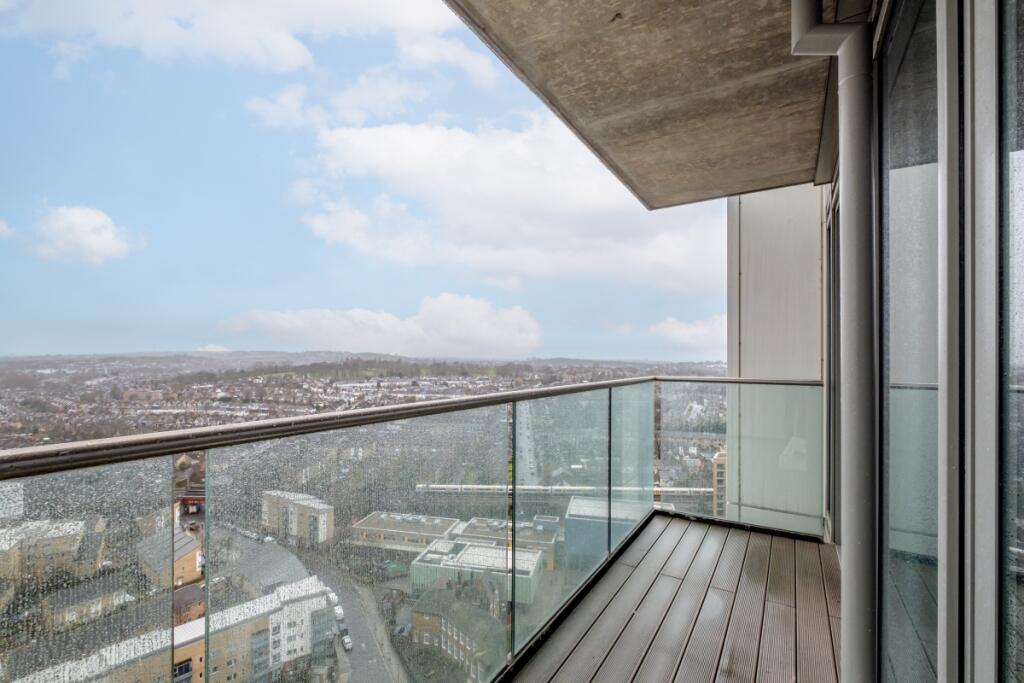 Apartment in London - View 3