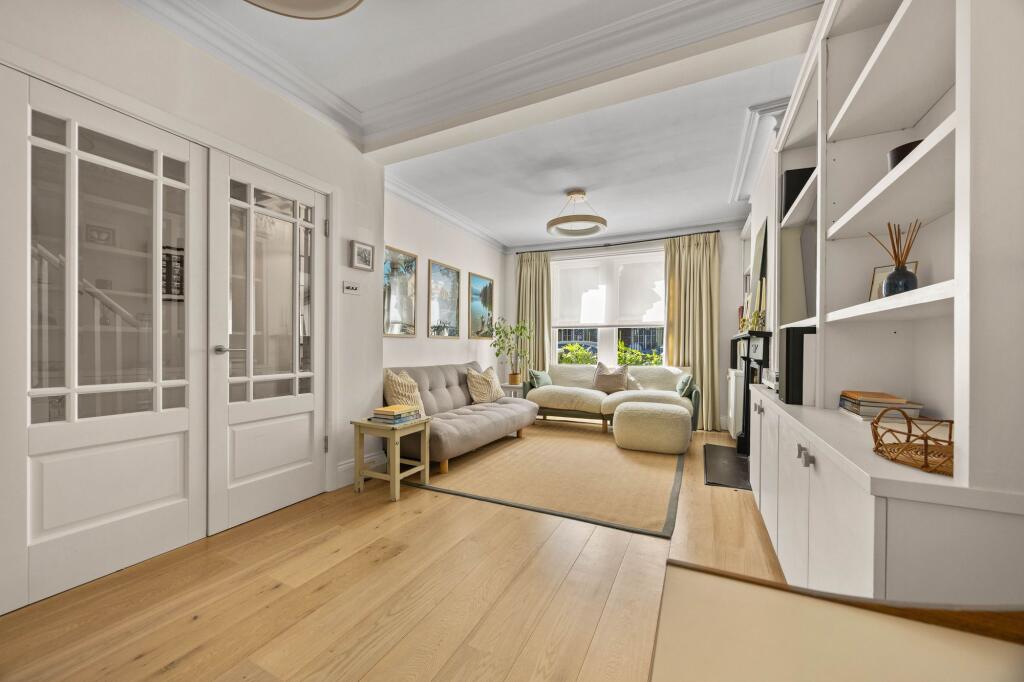 House in London - View 5