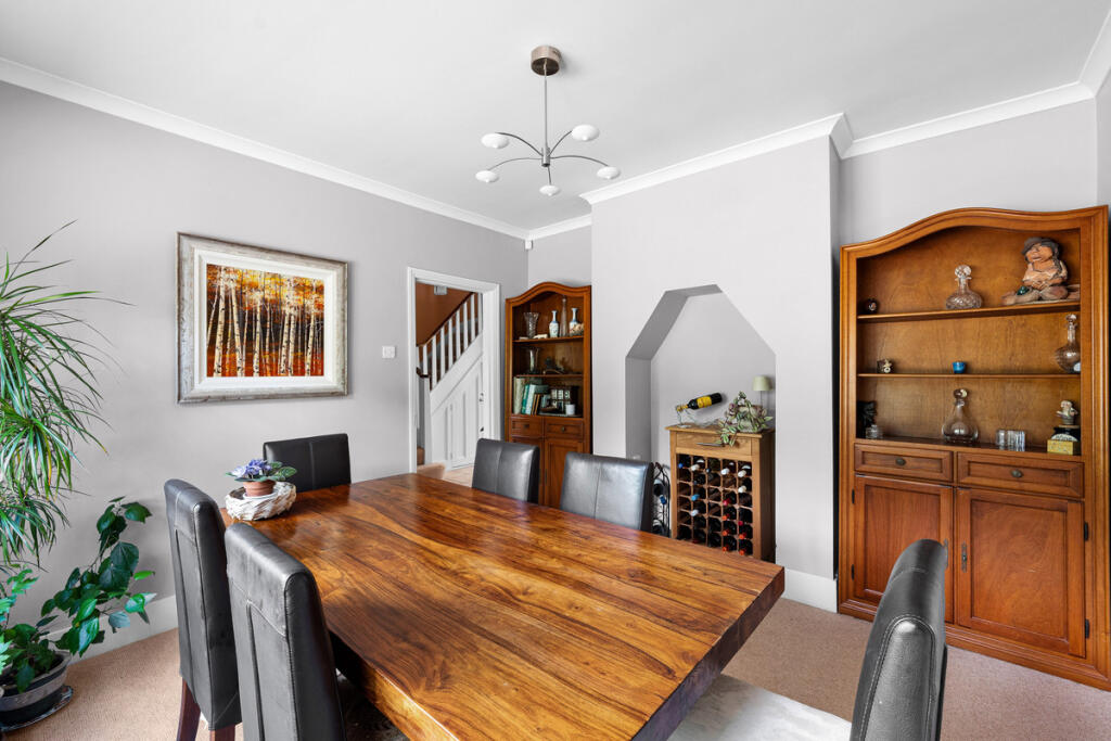 House in Tandridge, Chaldon - View 4