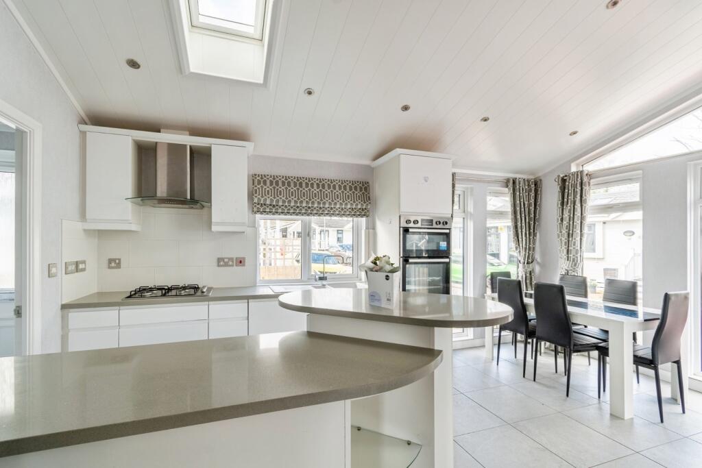 Mapleridge Lane, Yate, Bristol, BS37 photo 2