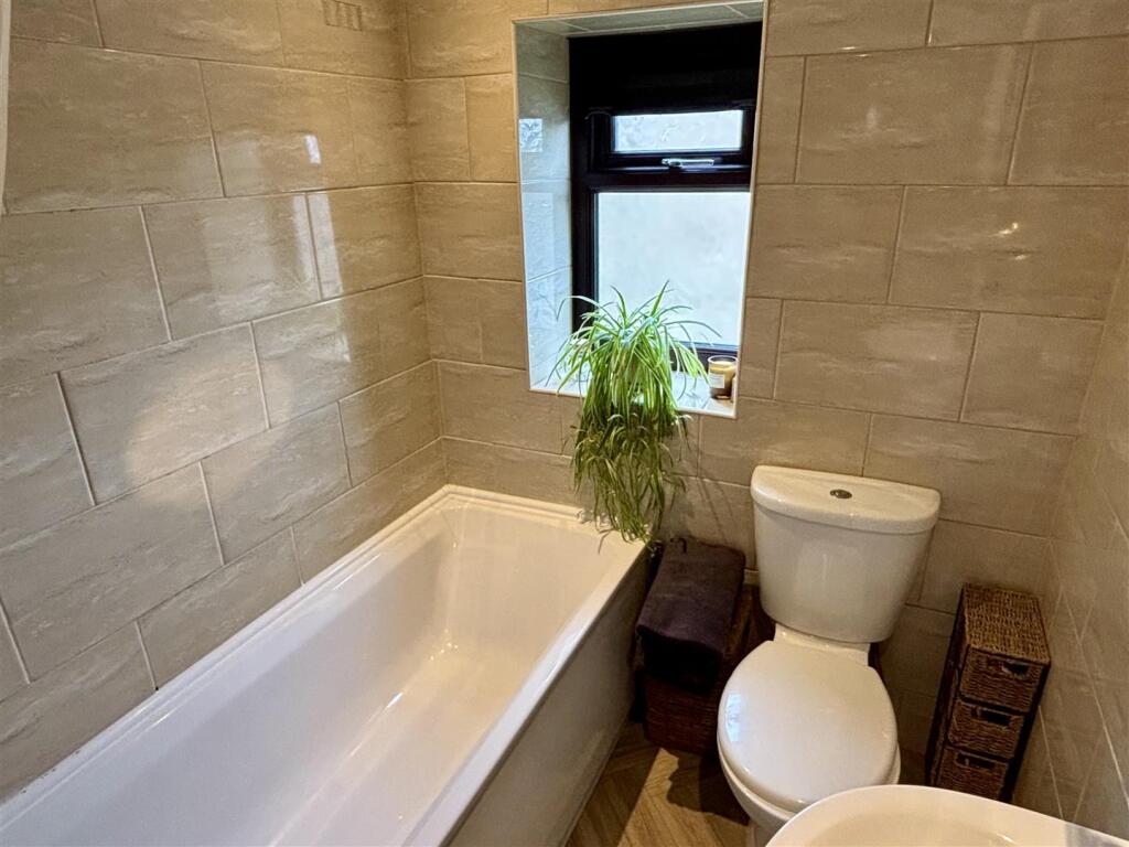 Additional image 16 of Back Field, Thornton