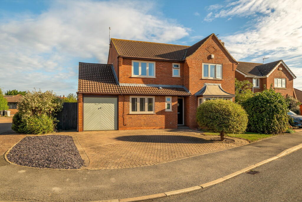 Main image of property: Moore Close, Claypole