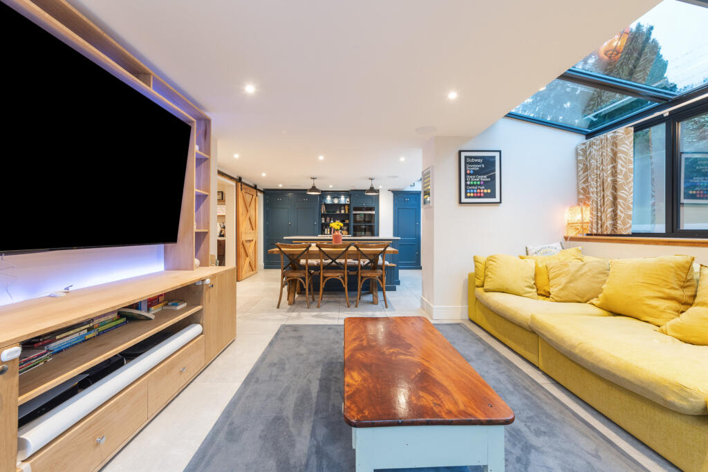 House in Birmingham - View 5