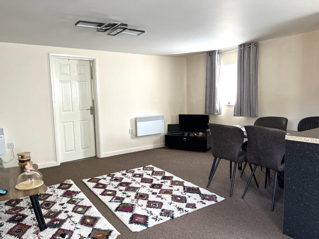 1 bedroom ground floor flat for rent
