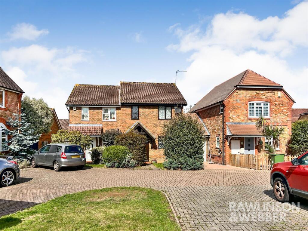 3-bed semi-detached on Grafton Way, West Molesey, £500,000