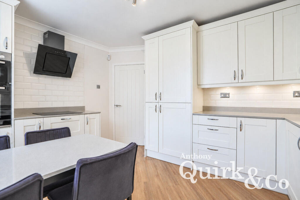 House in Southend-on-Sea - View 4
