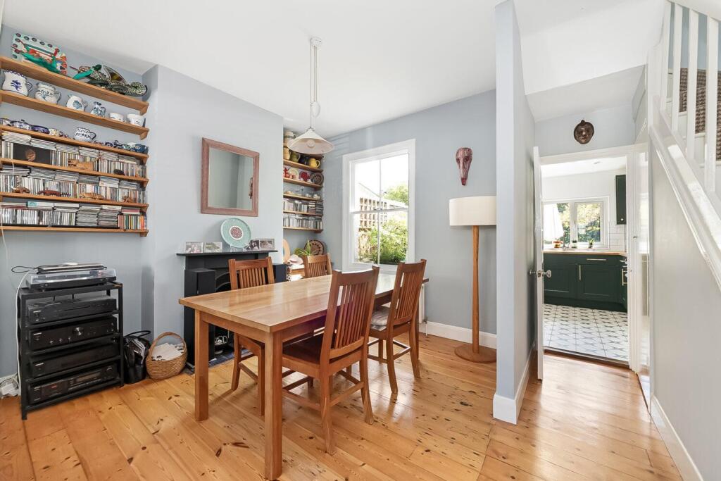 House in London, East Dulwich - More