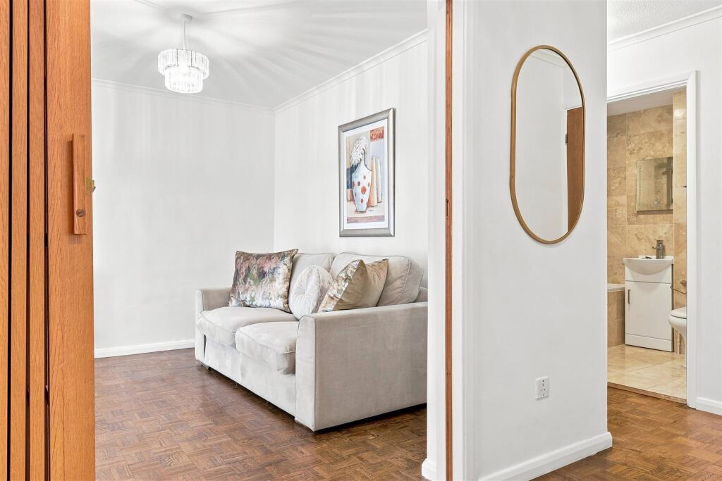 Apartment in Enfield - View 4
