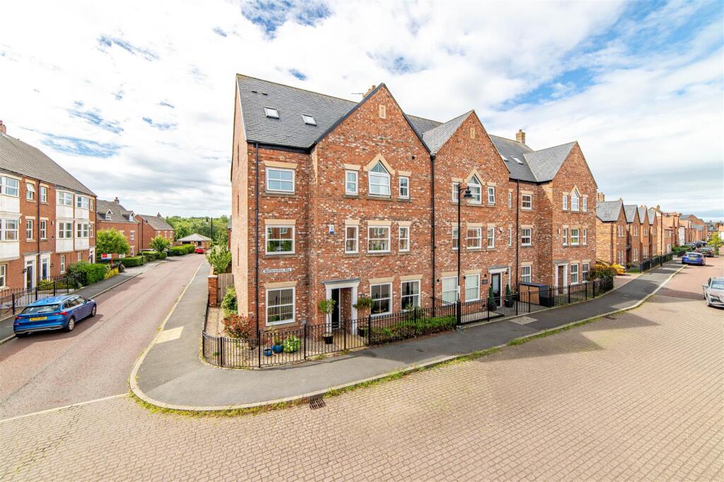 6-bed terraced on Netherwitton Way, Melbury, NE3, £585,000