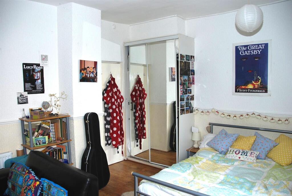 Apartment in Sheffield - View 5