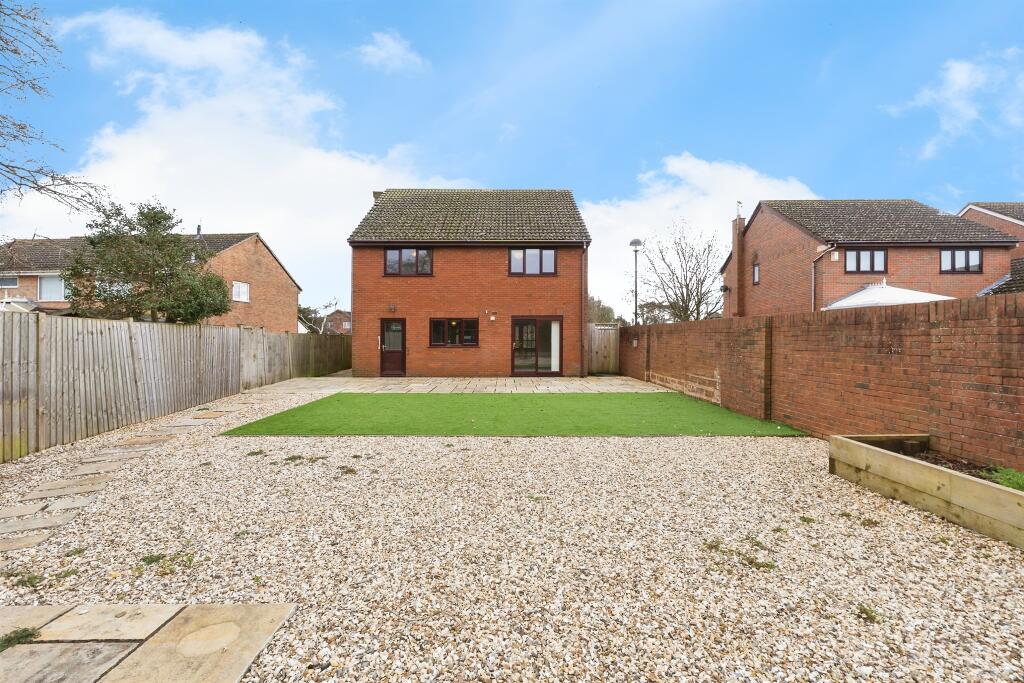 Long Beach Road, Longwell Green, Bristol photo 3