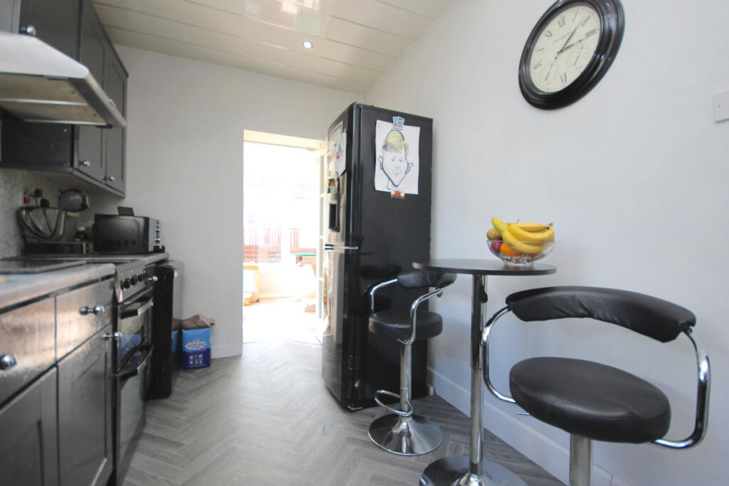 Stirling Road, Airdrie, ML6 - More