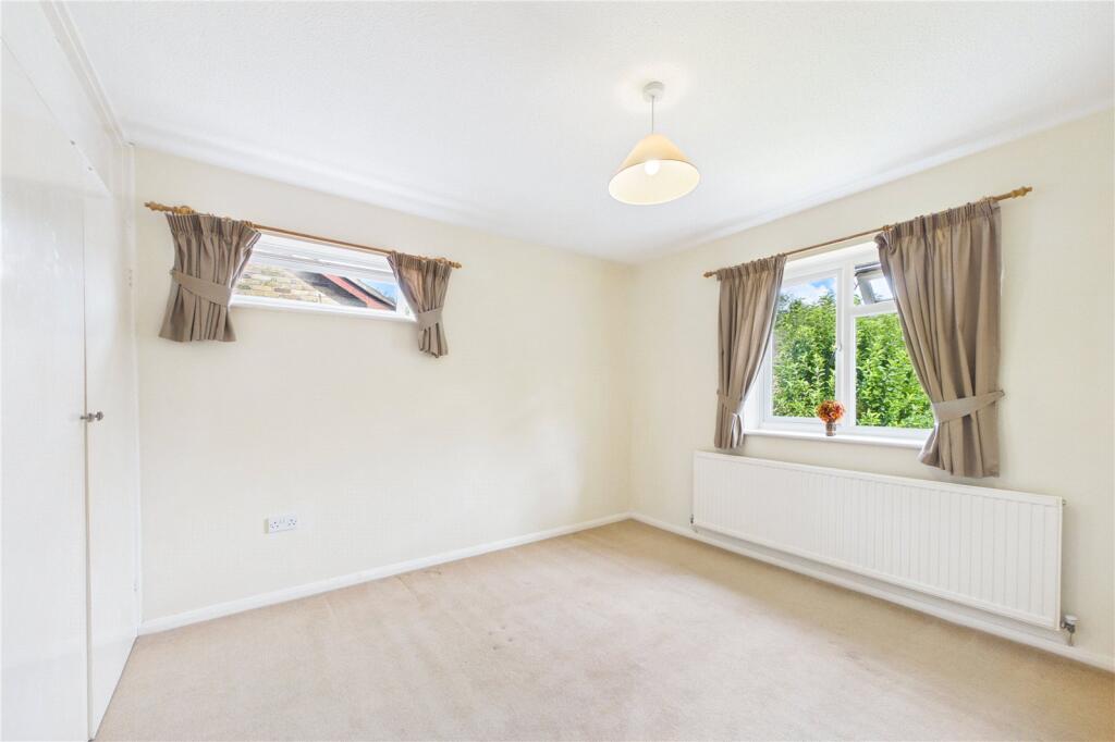 House in Basingstoke and Deane, Chineham - View 5