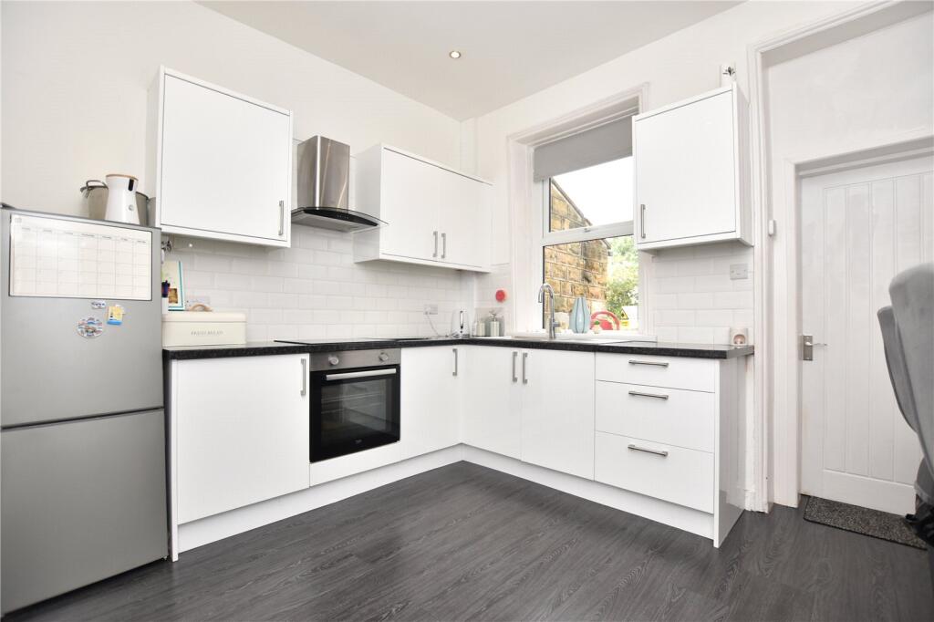 House in Kirklees, East Bierley - View 3