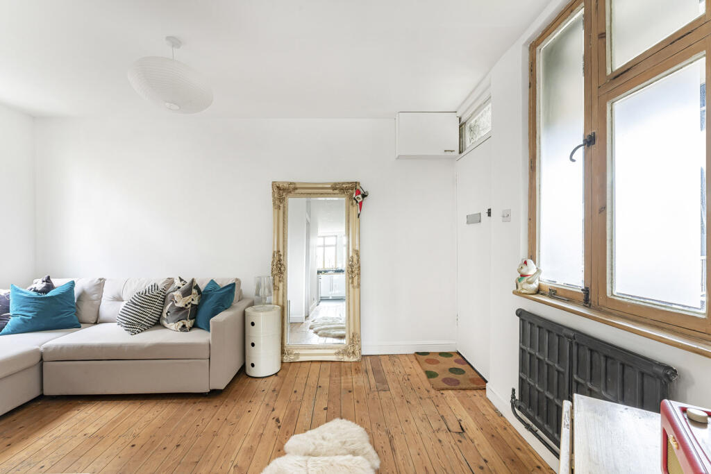 Apartment in London - More