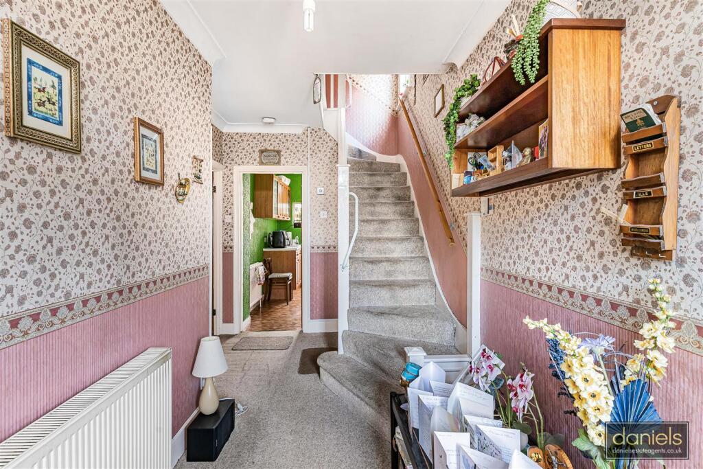 House in London - View 5