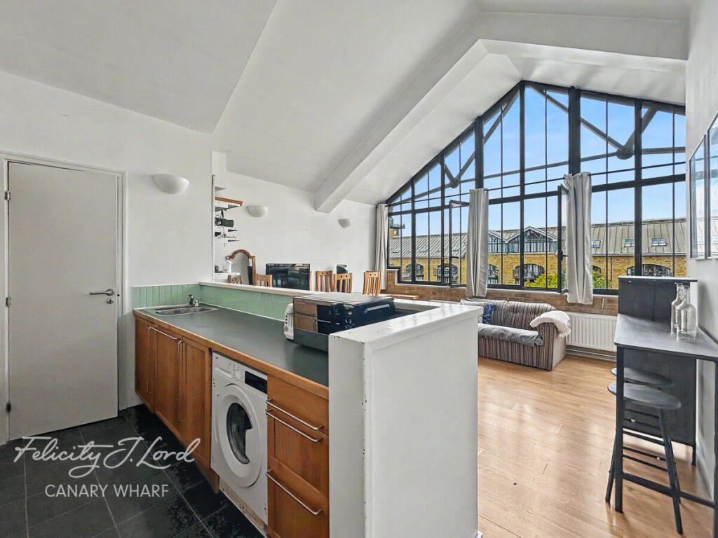 Main image of property: Beacon House, London